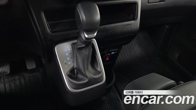 Hyundai Staria L3.5 Tourer 11-Seater Modern 2024 — фото 9
