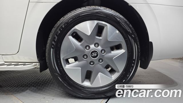 Hyundai Staria L3.5 Tourer 11-Seater Modern 2024 — фото 27