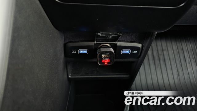 Hyundai Staria L3.5 Tourer 11-Seater Modern 2024 — фото 36