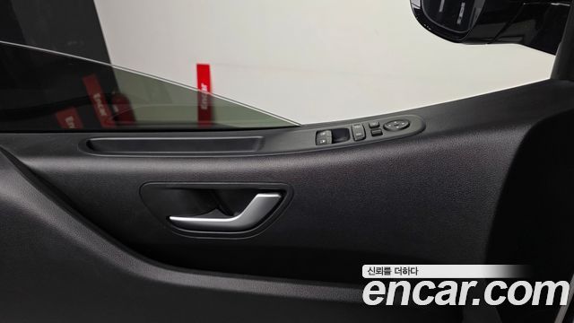 Hyundai Staria L3.5 Tourer 11-Seater Modern 2024 — фото 38