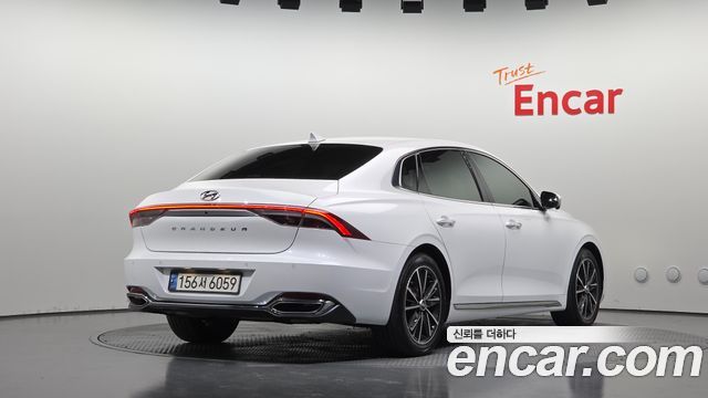 Hyundai Grandeur (IG) 2.5 Le Blanc 2023 — фото 2
