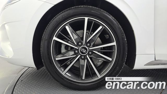 Hyundai Grandeur (IG) 2.5 Le Blanc 2023 — фото 5
