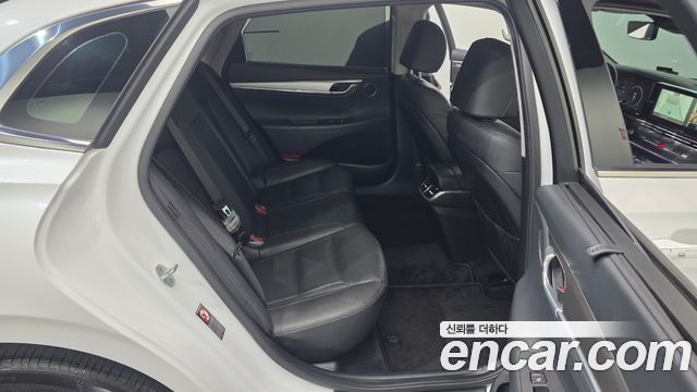 Hyundai Grandeur (IG) 2.5 Le Blanc 2023 — фото 12