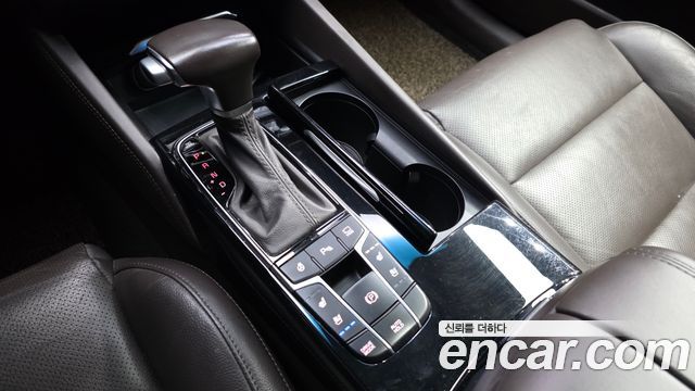 Kia K7 Hybrid Noblesse 2018 — фото 9