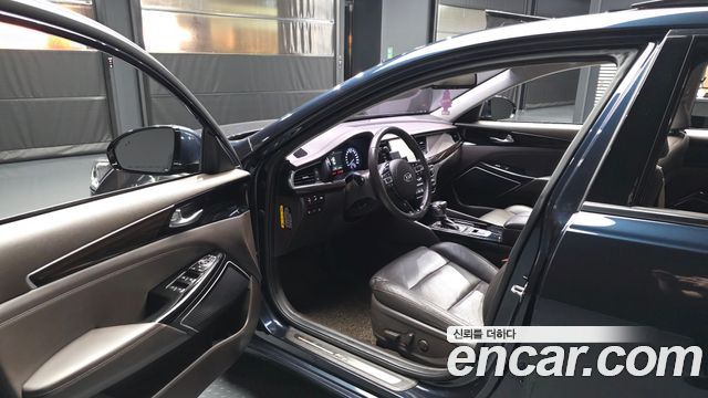 Kia K7 Hybrid Noblesse 2018 — фото 10