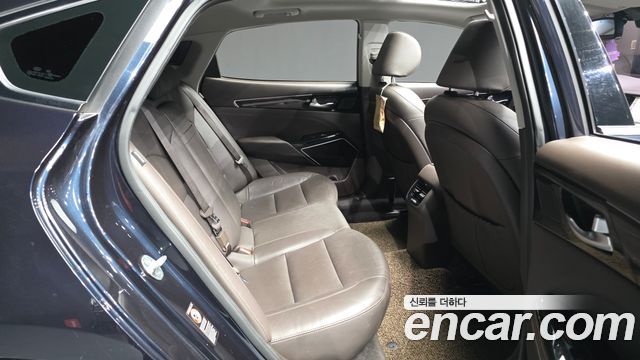 Kia K7 Hybrid Noblesse 2018 — фото 12
