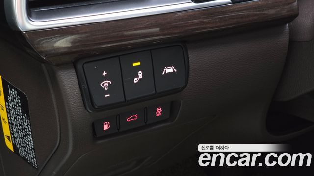 Kia K7 Hybrid Noblesse 2018 — фото 16