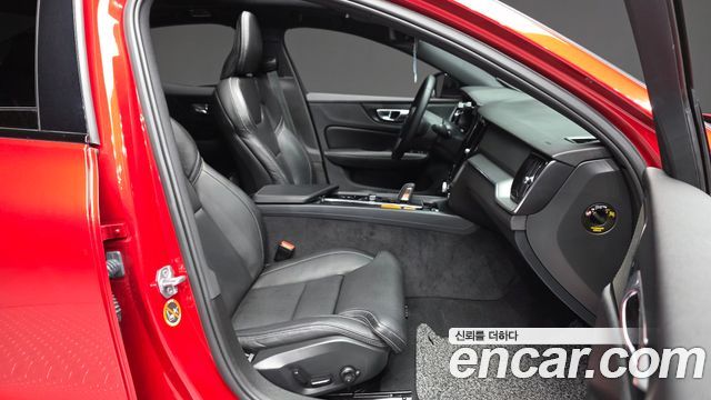 Volvo S60 (III) B5 R-Design 2022 — фото 11