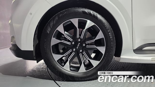 Kia Carnival (IV) Gasoline 9-Seater Signature 2023 — фото 5