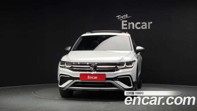 Volkswagen Tiguan Allspace 2.0 TSI Prestige 2023 — фото 3