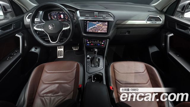 Volkswagen Tiguan Allspace 2.0 TSI Prestige 2023 — фото 7