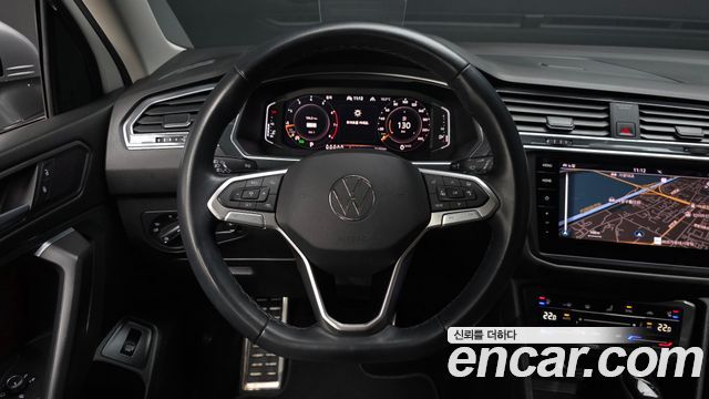 Volkswagen Tiguan Allspace 2.0 TSI Prestige 2023 — фото 13