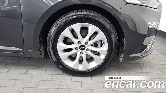 Kia K8 2.5 Gasoline 2WD Noblesse 2022 — фото 21