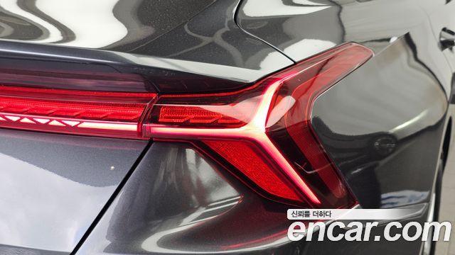 Kia K8 2.5 Gasoline 2WD Noblesse 2022 — фото 23