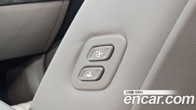Kia K8 2.5 Gasoline 2WD Noblesse 2022 — фото 29