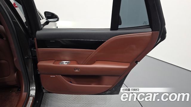 Genesis G90 (RS4) Gasoline 3.5 Turbo AWD 2025 — фото 31