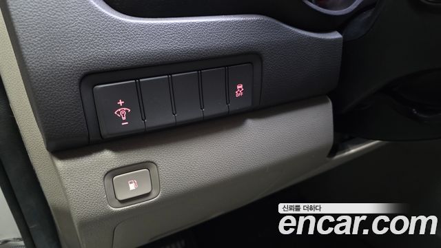 Kia Carnival 11-seater Deluxe 2017 — фото 14