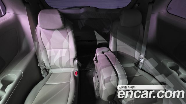 Kia Carnival 11-seater Deluxe 2017 — фото 19