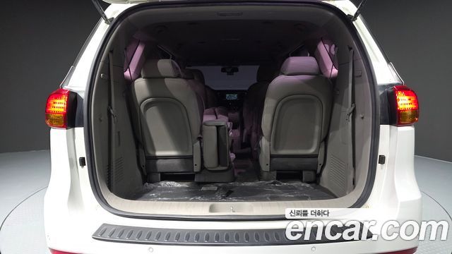 Kia Carnival 11-seater Deluxe 2017 — фото 20