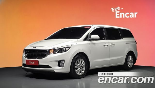 Kia Carnival 11-seater Deluxe