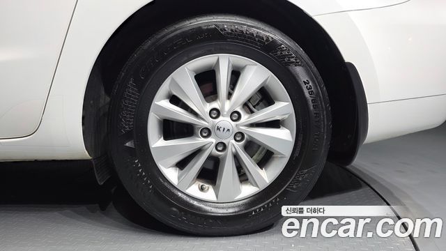 Kia Carnival 11-seater Deluxe 2017 — фото 21
