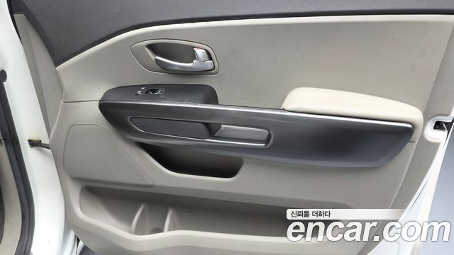 Kia Carnival 11-seater Deluxe 2017 — фото 25