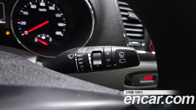 Kia Carnival 11-seater Deluxe 2017 — фото 29