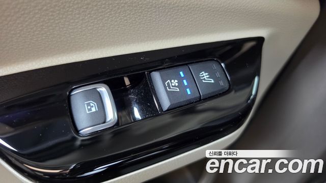 Kia Carnival (IV) Gasoline 7-Seater Hi-Limousine Signature 2023 — фото 12