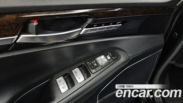 Genesis G90 3.8 AWD Luxury 2019 — фото 30