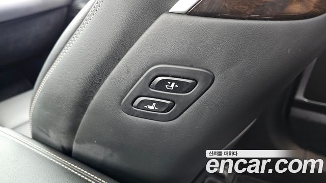 Genesis G90 3.8 AWD Luxury 2019 — фото 32