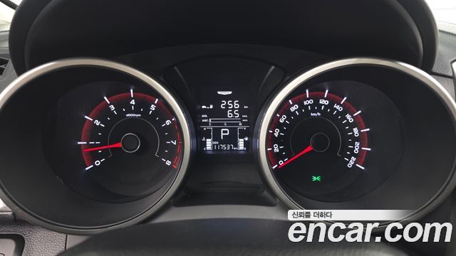 KG Mobility (SsangYong) Tivoli VX 2WD 2015 — фото 8