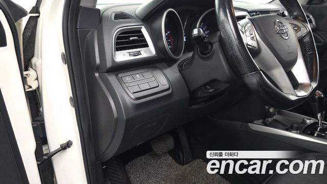 KG Mobility (SsangYong) Tivoli VX 2WD 2015 — фото 13