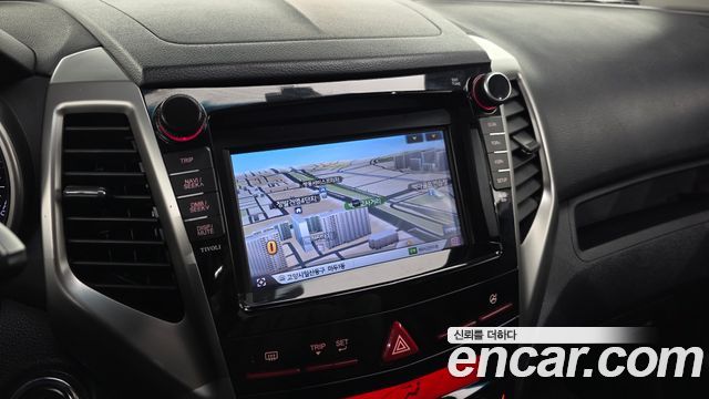KG Mobility (SsangYong) Tivoli VX 2WD 2015 — фото 15