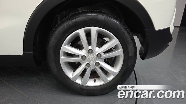 KG Mobility (SsangYong) Tivoli VX 2WD 2015 — фото 21