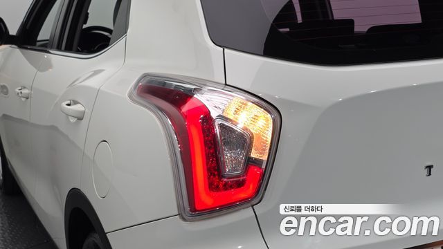 KG Mobility (SsangYong) Tivoli VX 2WD 2015 — фото 23