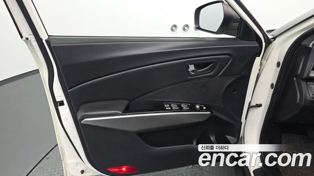 KG Mobility (SsangYong) Tivoli VX 2WD 2015 — фото 24