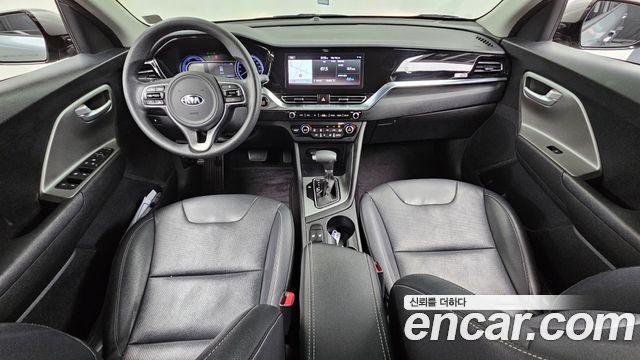 Kia Niro 1.6 HEV Luxury 2020 — фото 7