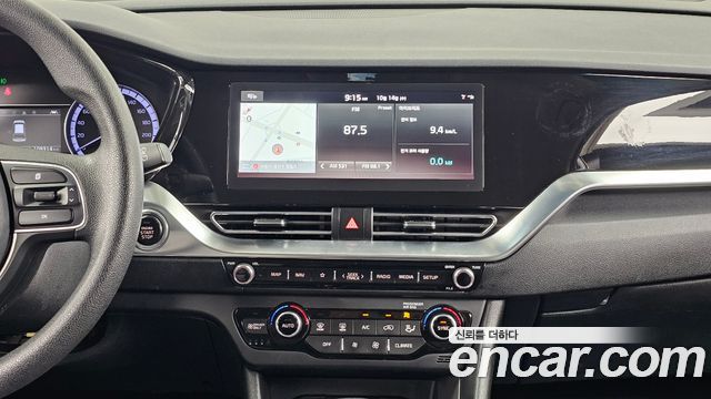 Kia Niro 1.6 HEV Luxury 2020 — фото 16