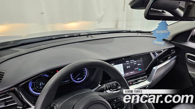 Kia Niro 1.6 HEV Luxury 2020 — фото 28