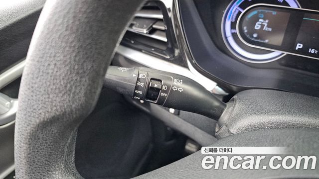 Kia Niro 1.6 HEV Luxury 2020 — фото 29