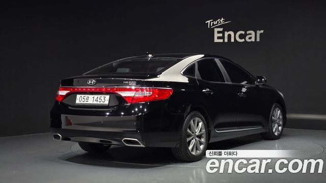 Hyundai Grandeur (HG) HG220 Diesel Premium 2016 — фото 2