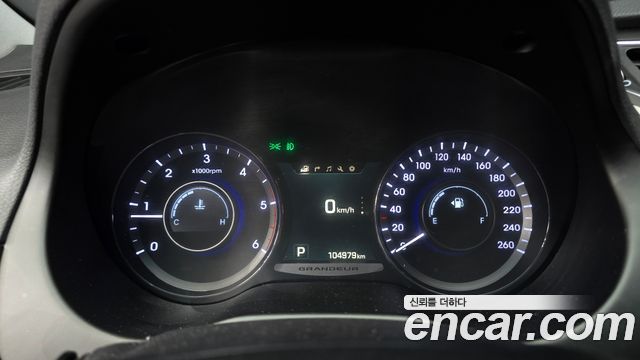 Hyundai Grandeur (HG) HG220 Diesel Premium 2016 — фото 8