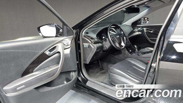 Hyundai Grandeur (HG) HG220 Diesel Premium 2016 — фото 10