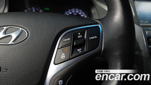 Hyundai Grandeur (HG) HG220 Diesel Premium 2016 — фото 15