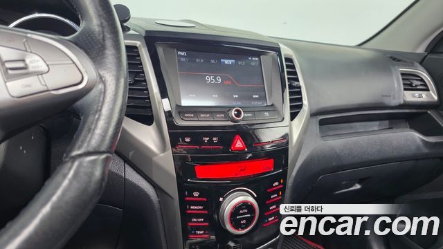 KG Mobility (SsangYong) Tivoli LX 2WD DLX 2016 — фото 13