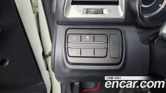 KG Mobility (SsangYong) Tivoli LX 2WD DLX 2016 — фото 28