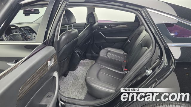 Hyundai Sonata (LF) 2.0 Smart 2015 — фото 11