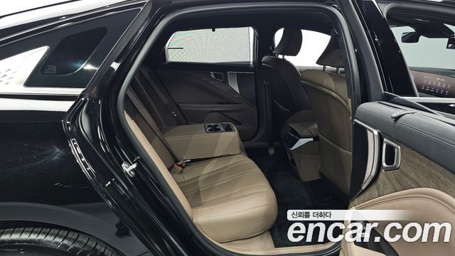 Kia K8 2.5 Gasoline 2WD Noblesse 2024 — фото 11