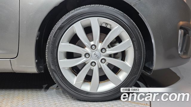 Kia Carens 1.7 VGT Luxury 2014 — фото 5