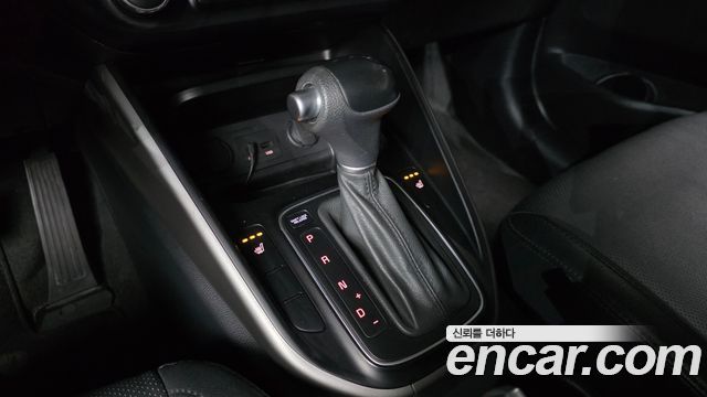 Kia Carens 1.7 VGT Luxury 2014 — фото 9